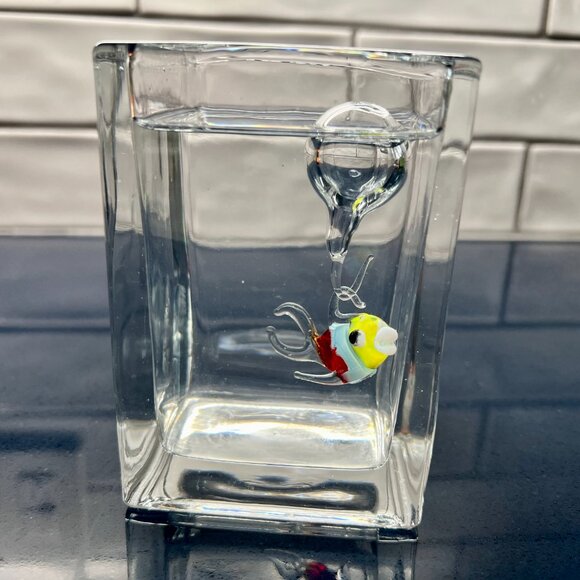 Amazing Floating Glass Fish - Picture 7 of 9